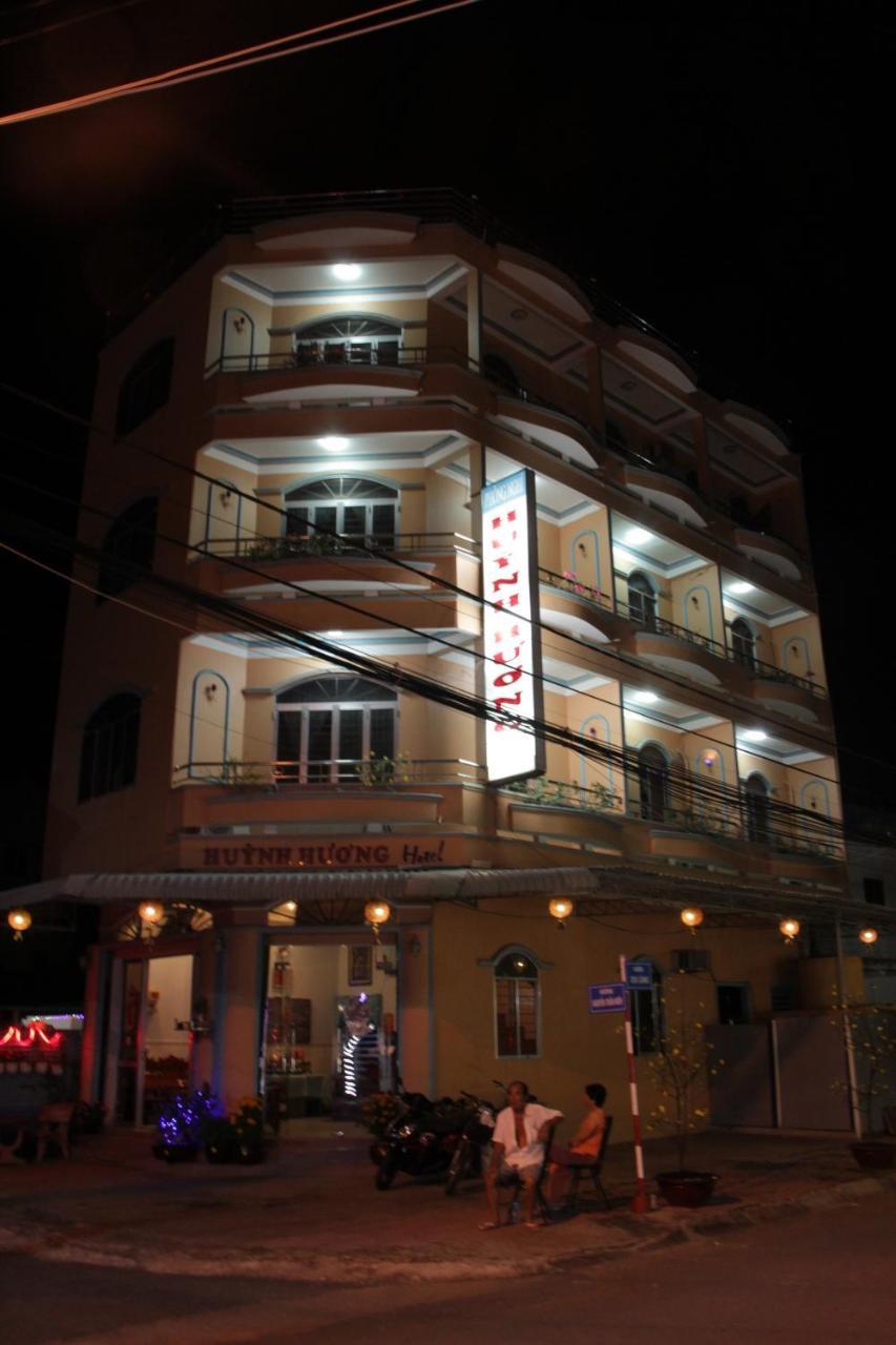 Huynh Huong Guesthouse Hà Tiên Buitenkant foto
